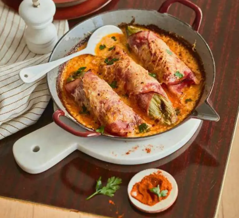 Čekanka se šunkou a tandoori krémem